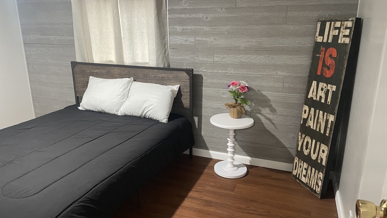 Photo of Bedroom in Claiborne