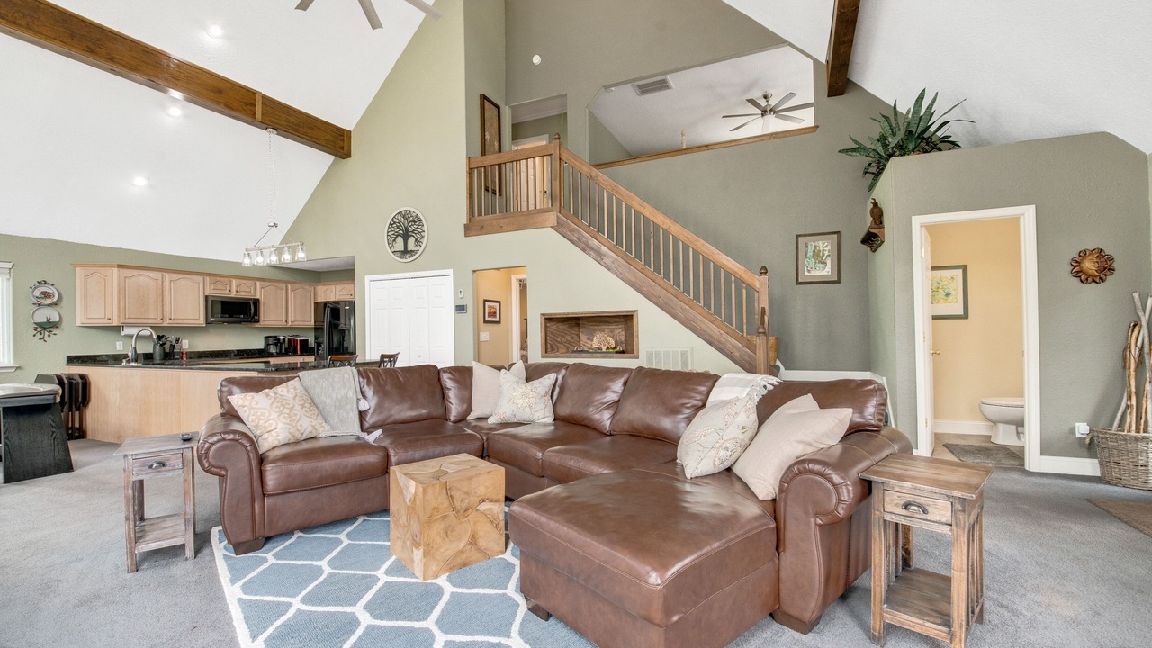 Photo of Livingroom in Lupton City