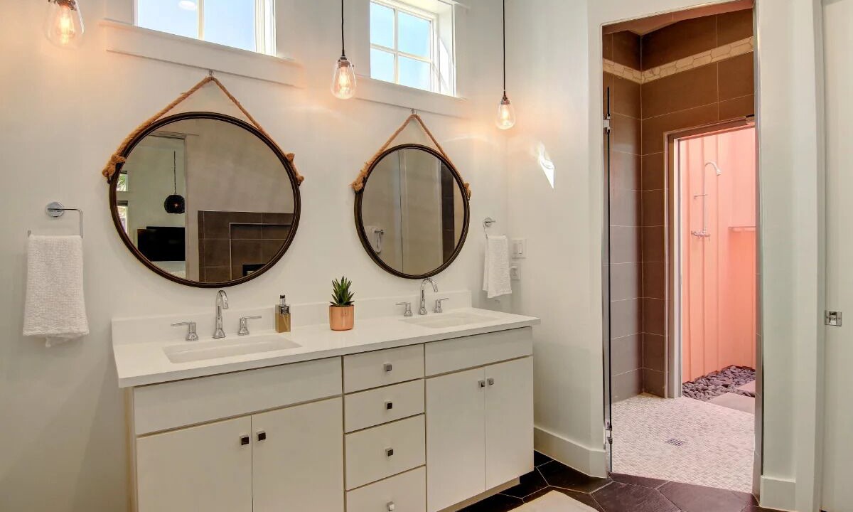 Photo of Bathroom in Port Aransas