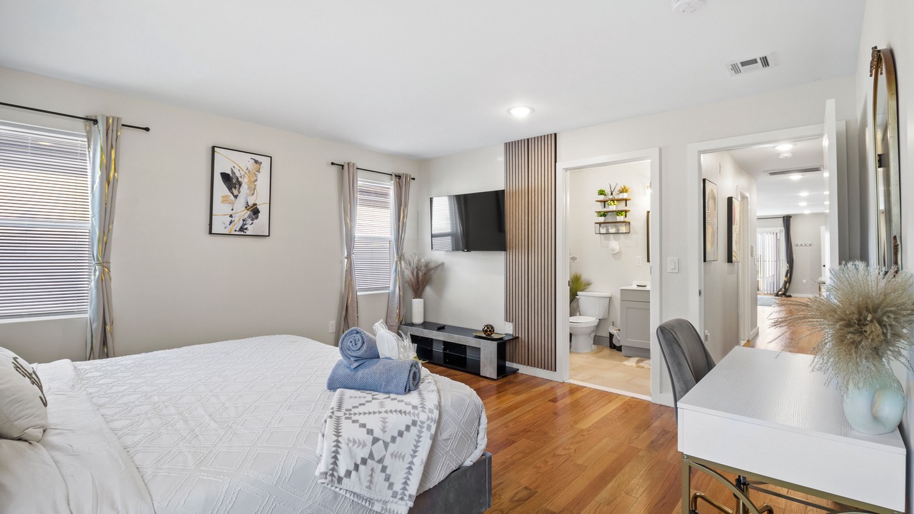 Photo of Bedroom in Elizabeth