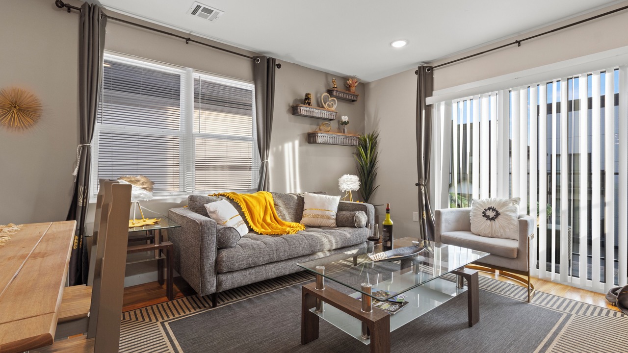 Photo of Livingroom in Elizabeth
