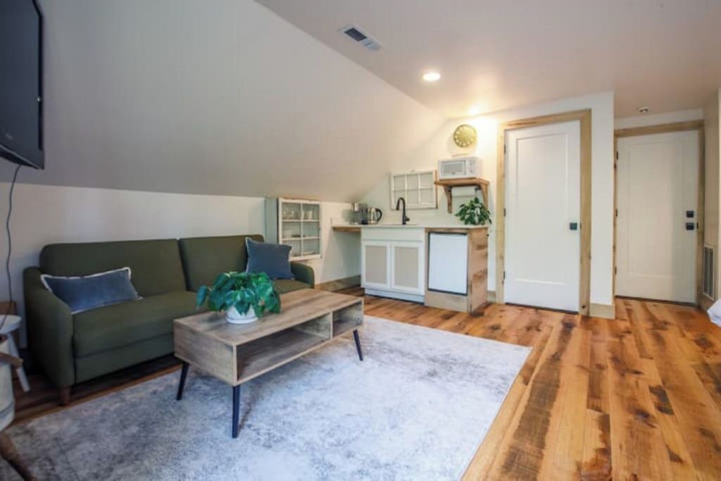 Photo of Livingroom in Franklin