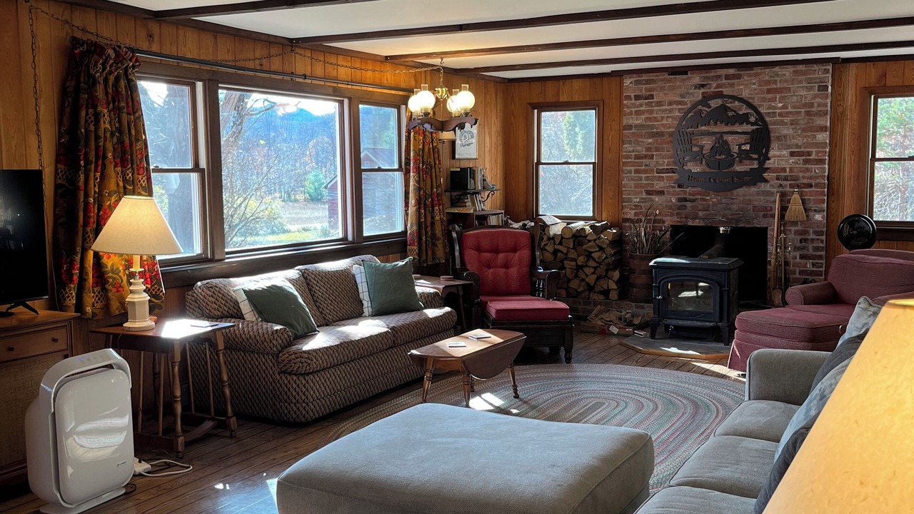 Photo of Livingroom in Johnsburg