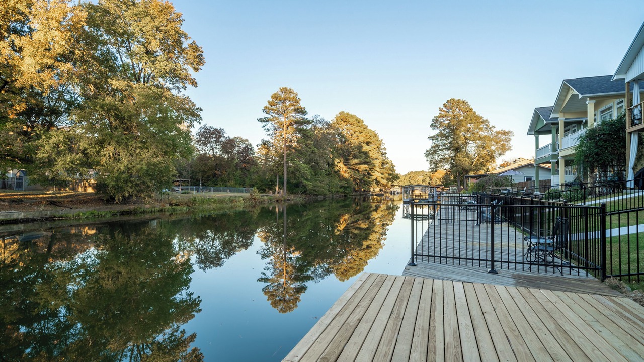 Photo of Others in Lake Hamilton