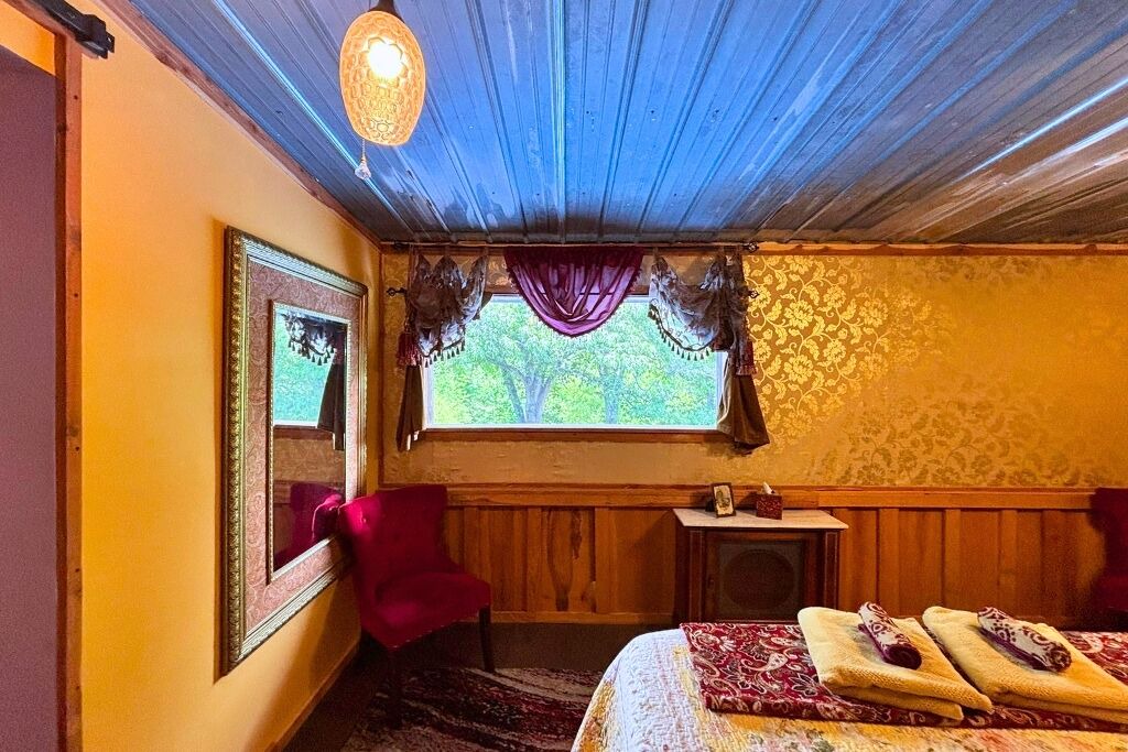 Photo of Bedroom in Zion