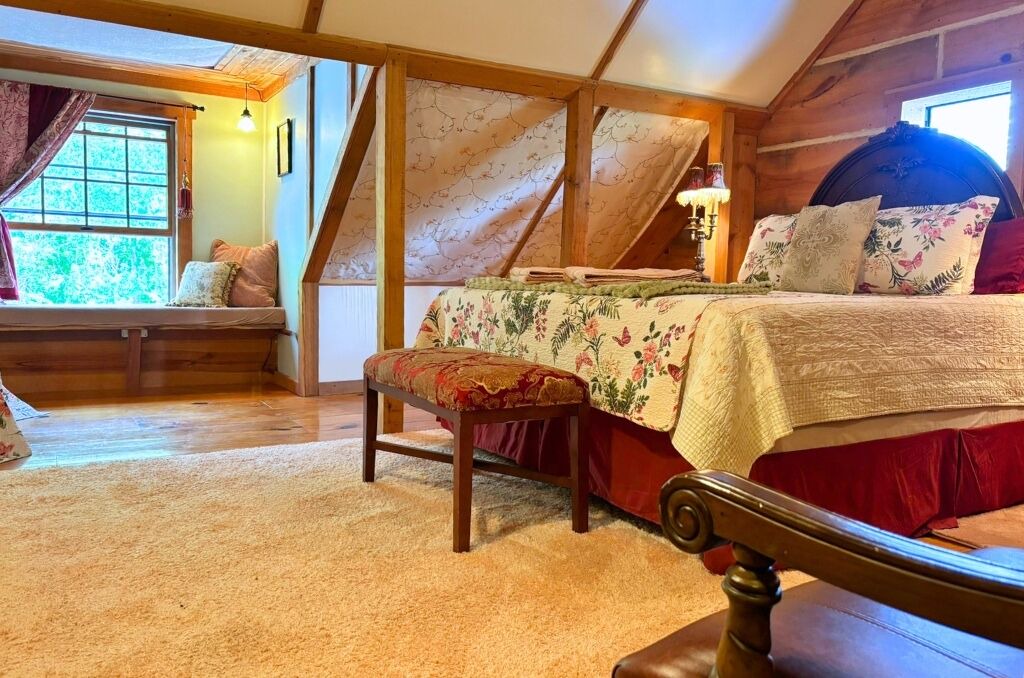 Photo of Bedroom in Zion