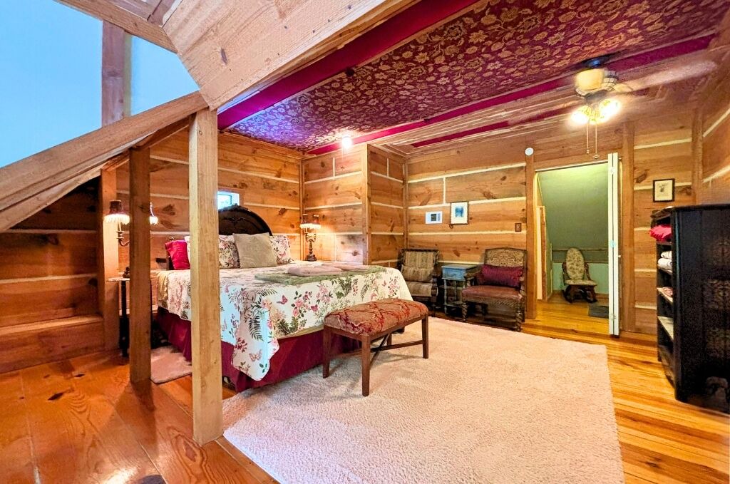 Photo of Bedroom in Zion