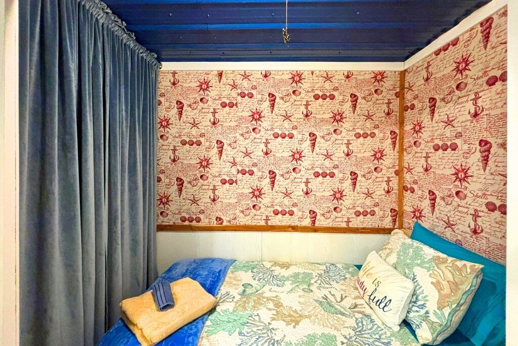 Photo of Bedroom in Zion