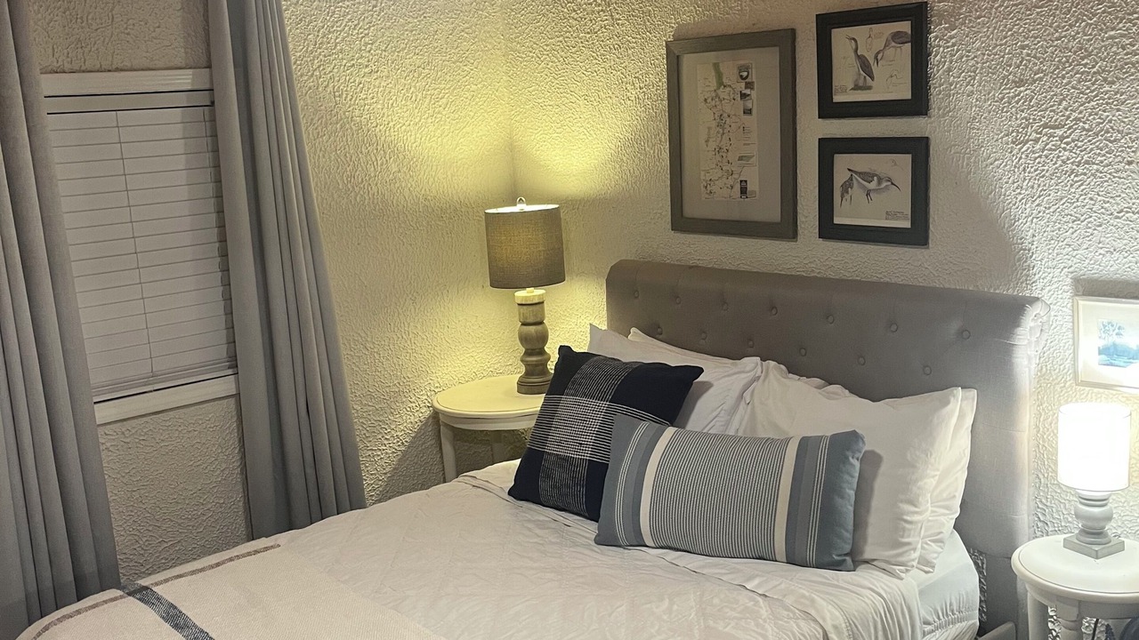 Photo of Bedroom in Parsons