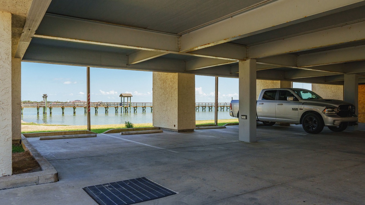 Photo of Others in Harbor Oaks