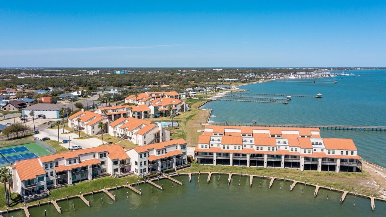 Photo of Others in Harbor Oaks