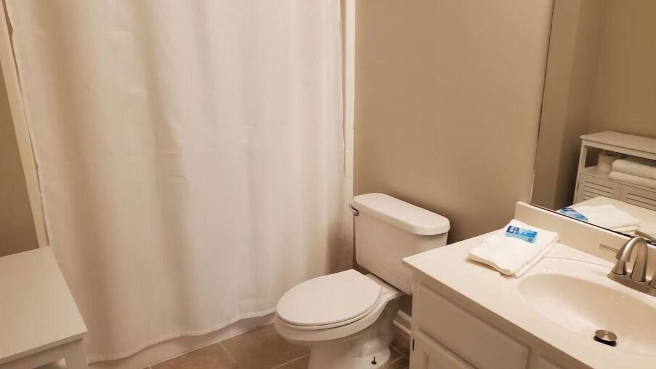 Photo of Bathroom in Blytheville