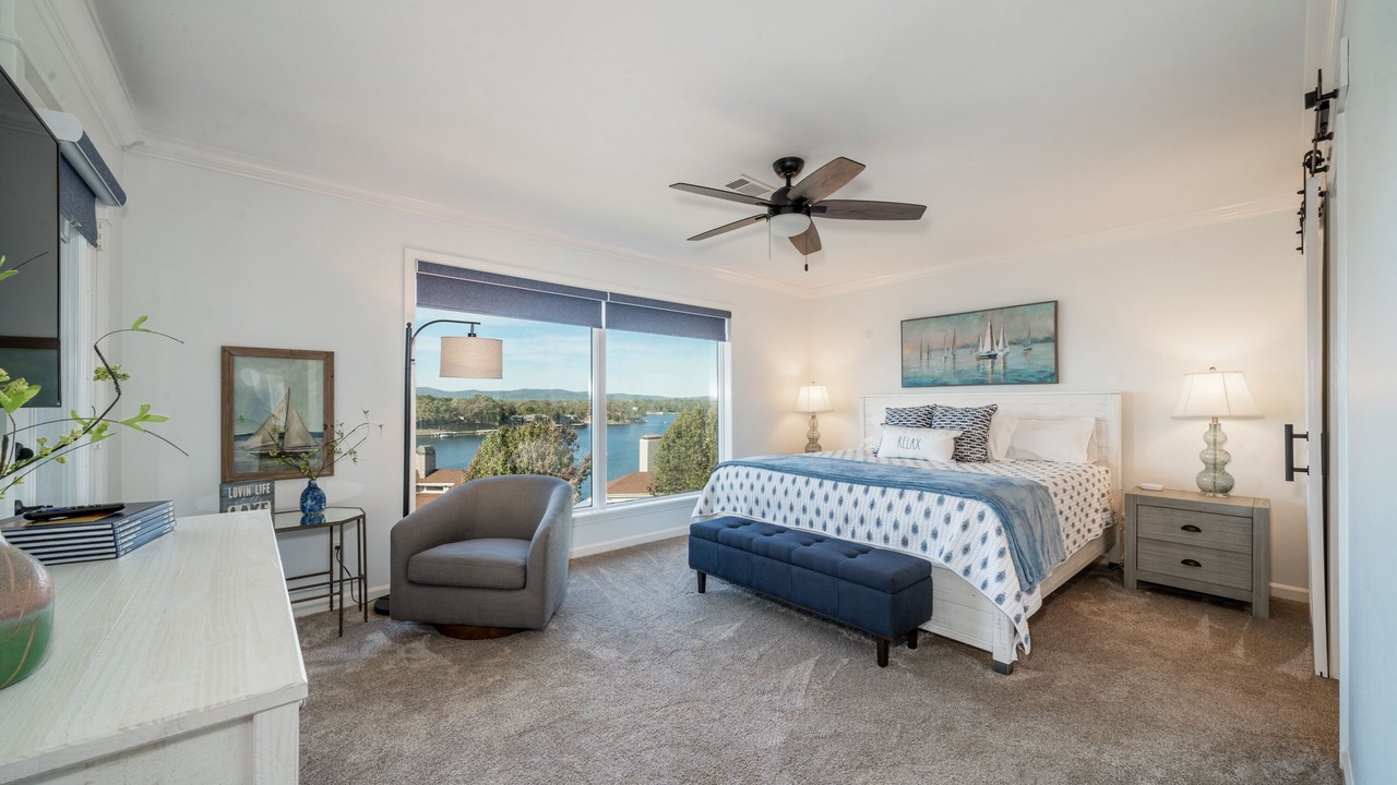 Photo of Bedroom in Lake Hamilton