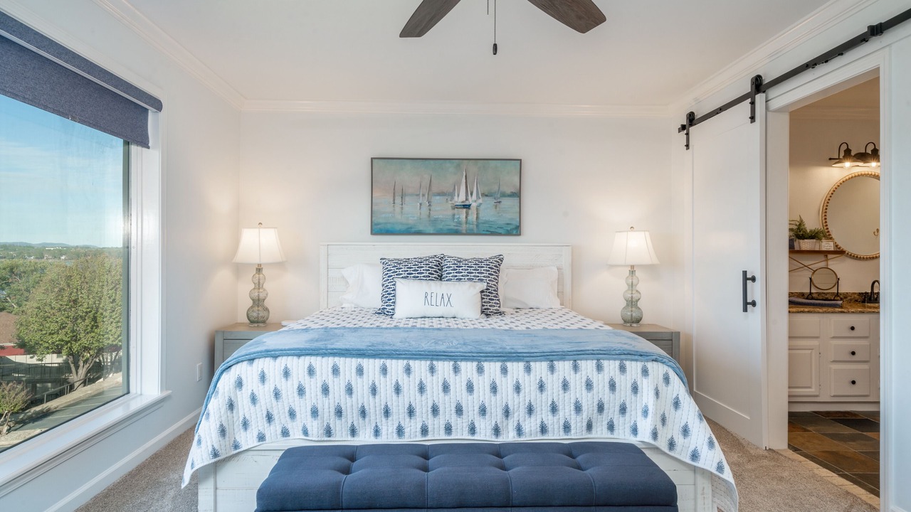 Photo of Bedroom in Lake Hamilton