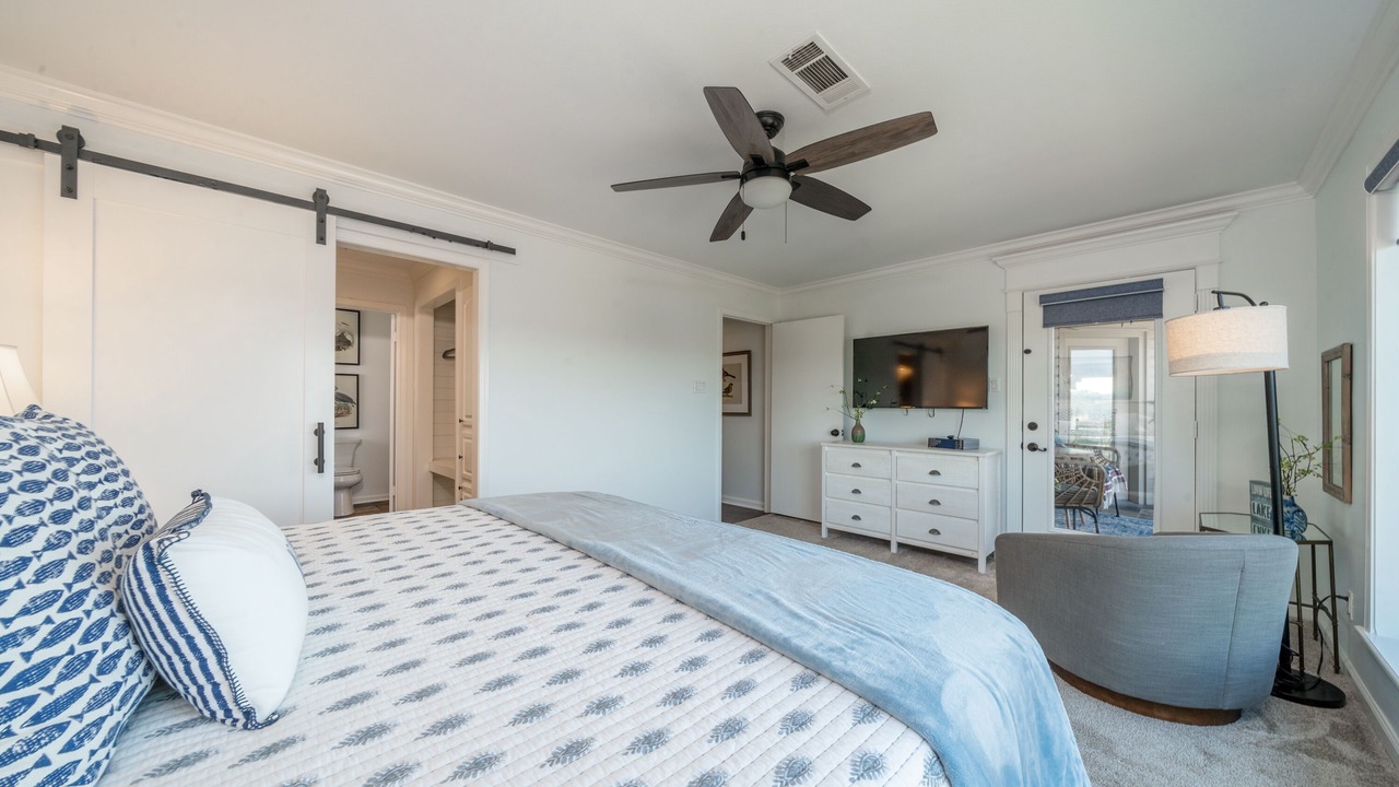 Photo of Bedroom in Lake Hamilton