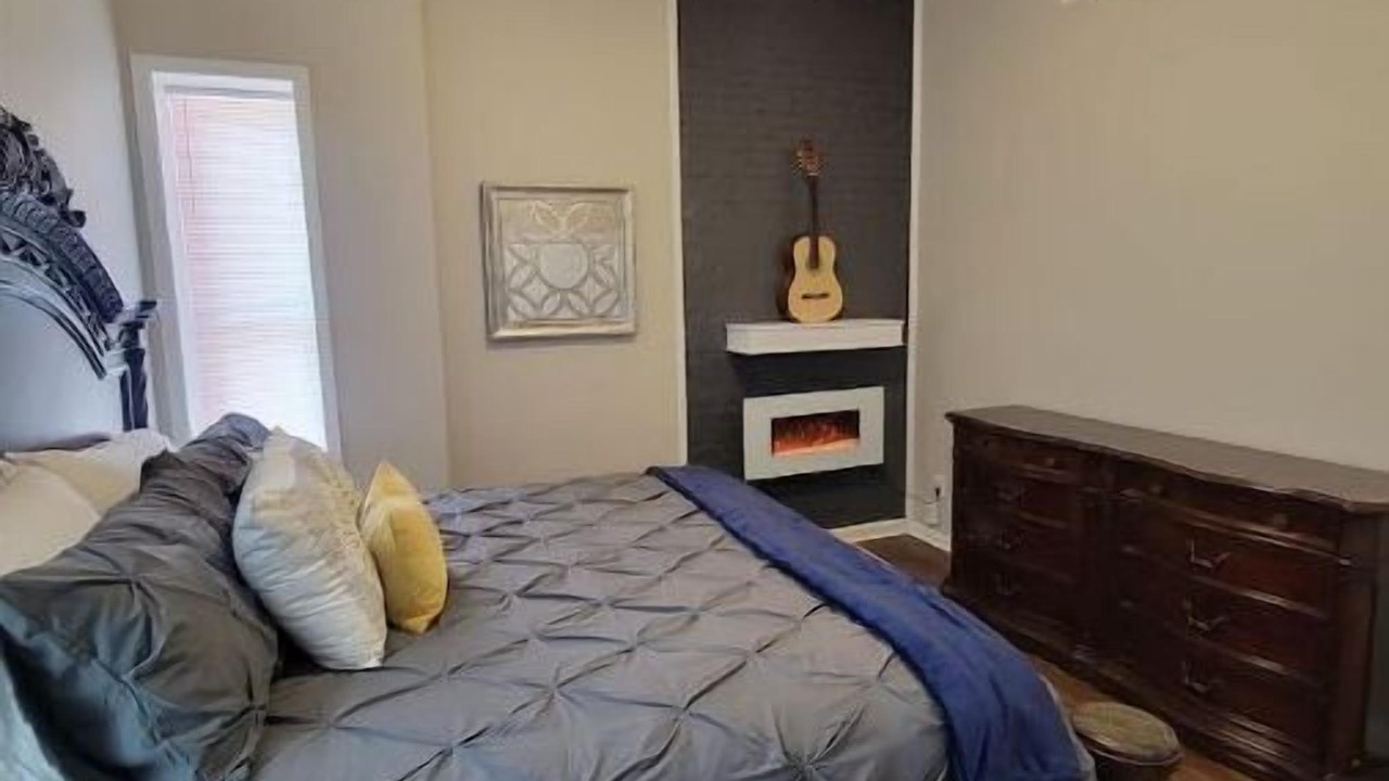 Photo of Bedroom in New Pathways