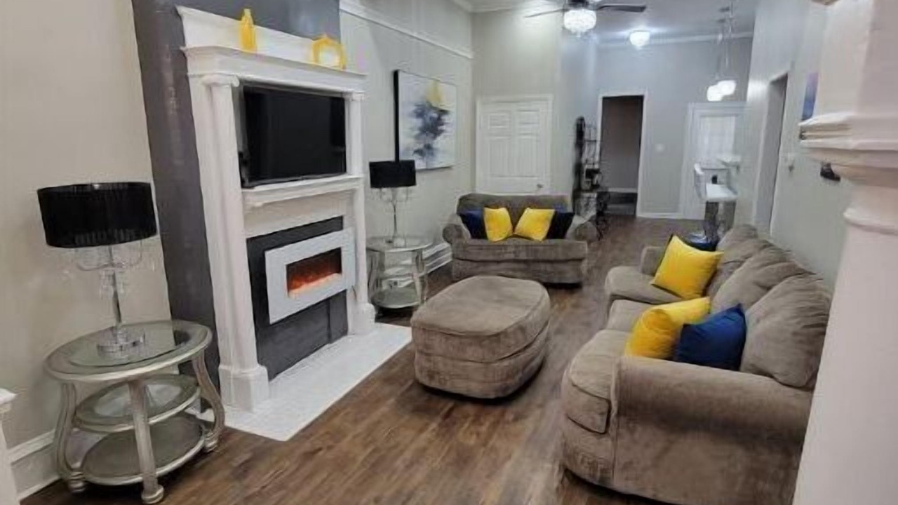 Photo of Livingroom in New Pathways