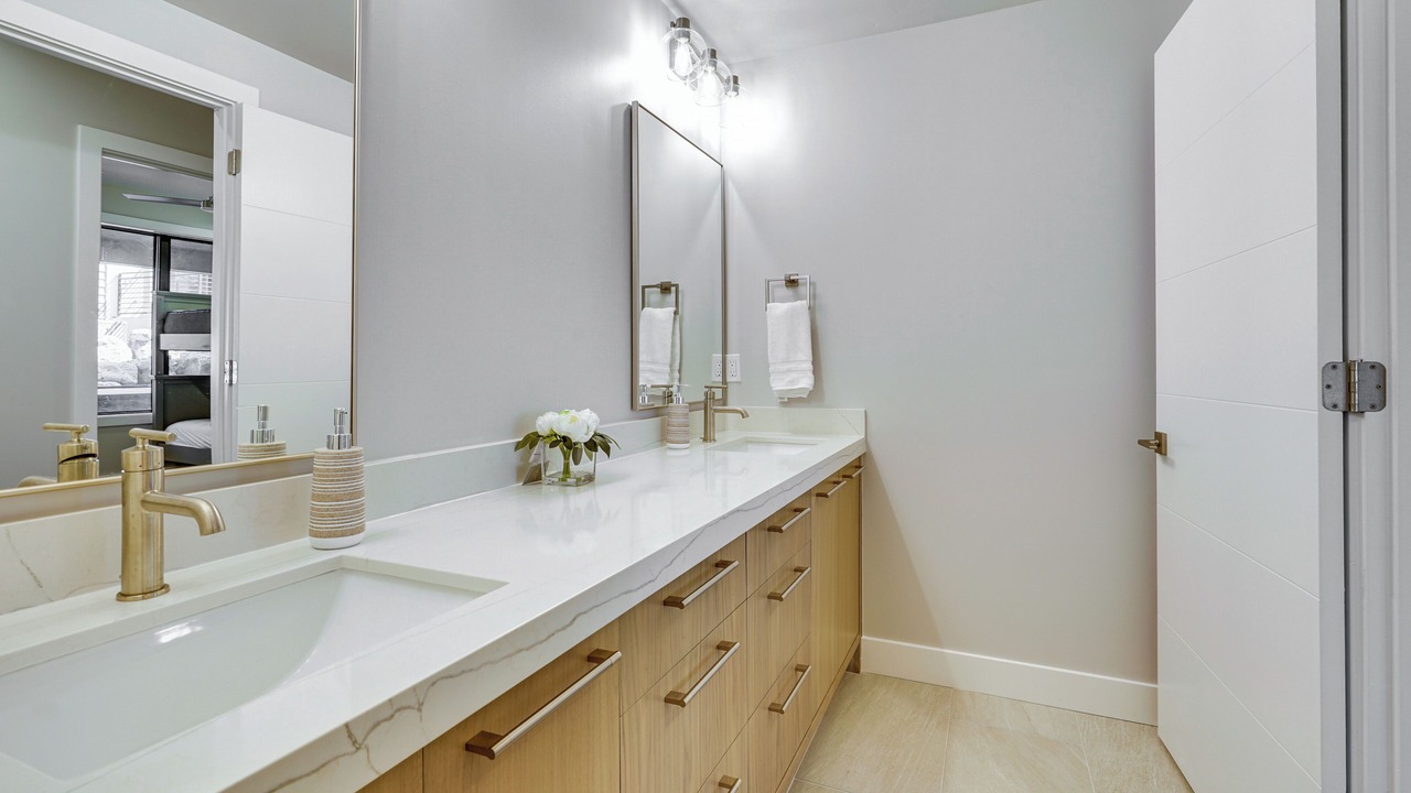 Photo of Bathroom in Hideout