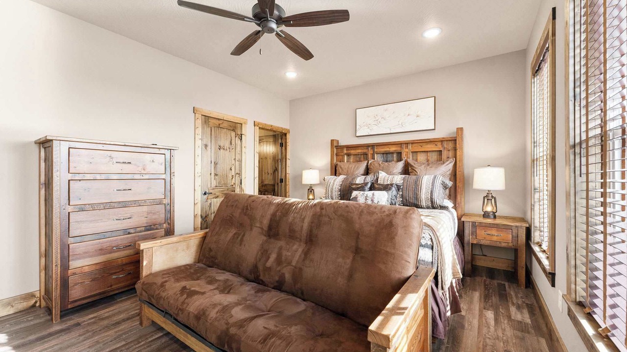 Photo of Bedroom in Kimberling City