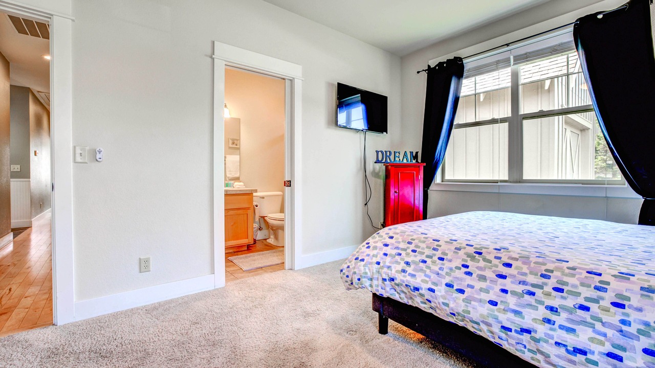Photo of Bedroom in Redmond
