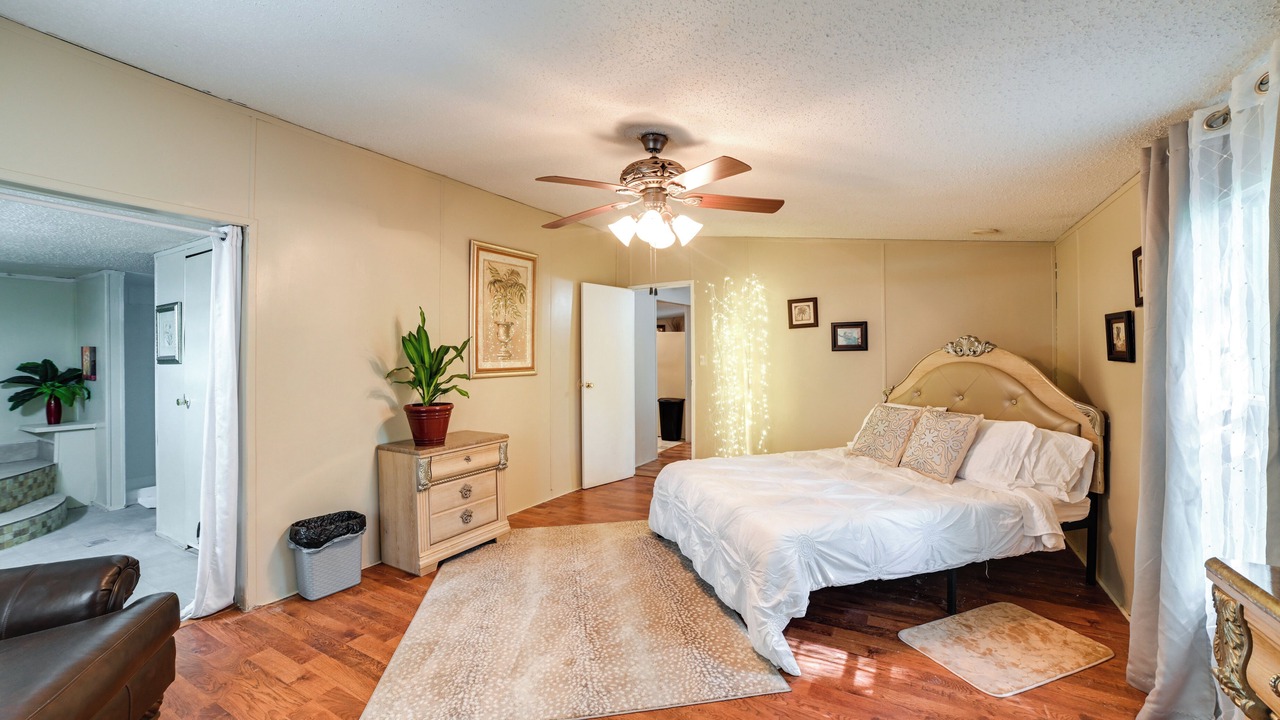 Photo of Bedroom in Springville