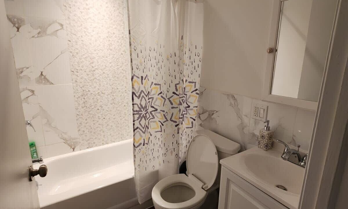 Photo of Bathroom in Union City