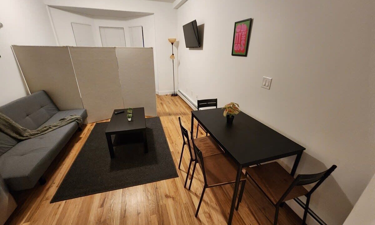 Photo of Bedroom in Union City