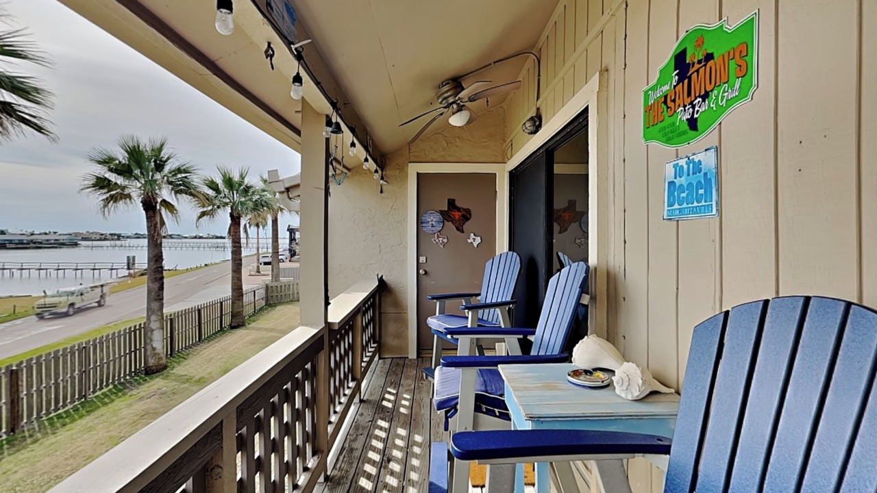 Photo of Outdoor in Harbor Oaks
