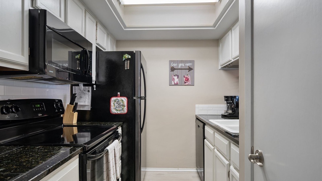 Photo of Kitchen in Harbor Oaks