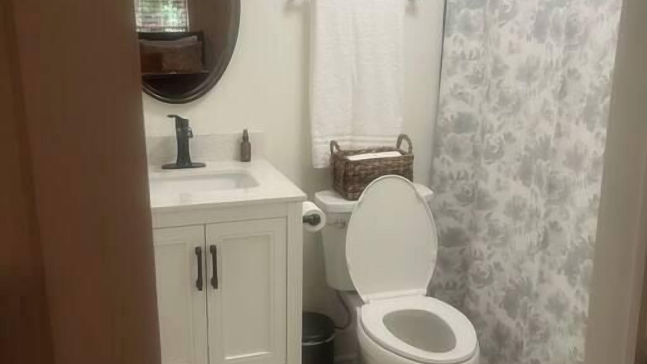 Photo of Bathroom in Laurel