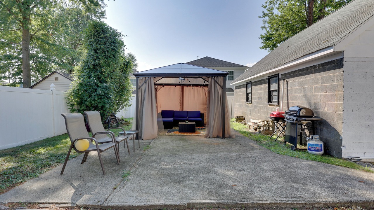 Photo of Outdoor in Teaneck