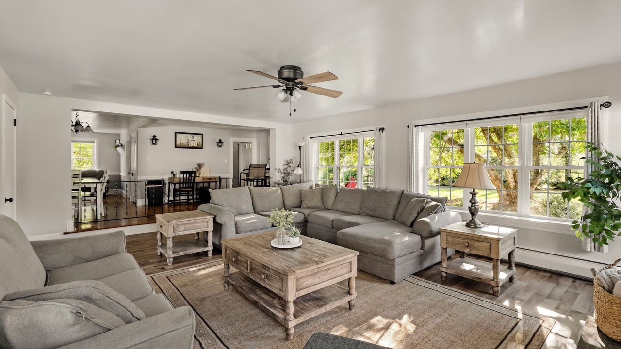 Photo of Livingroom in Honey Brook