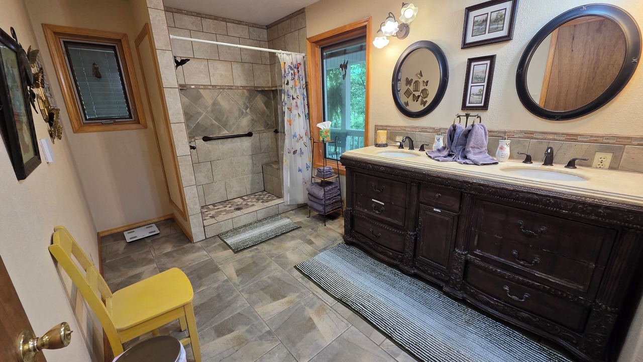 Photo of Bathroom in Van Buren