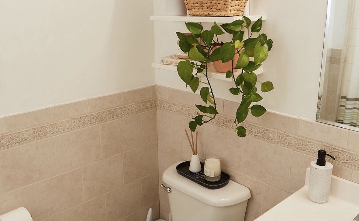 Photo of Bathroom in Union City