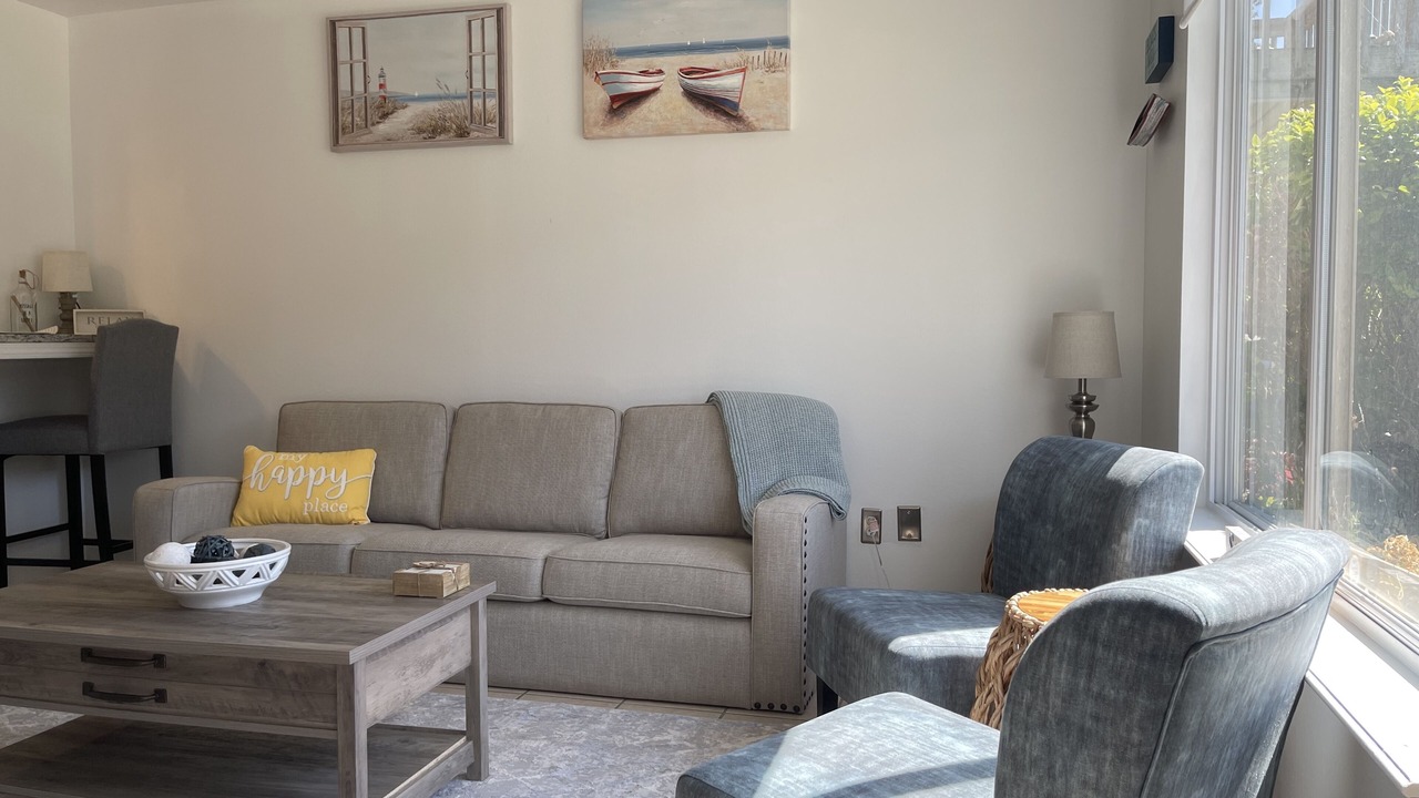 Photo of Livingroom in Mid America
