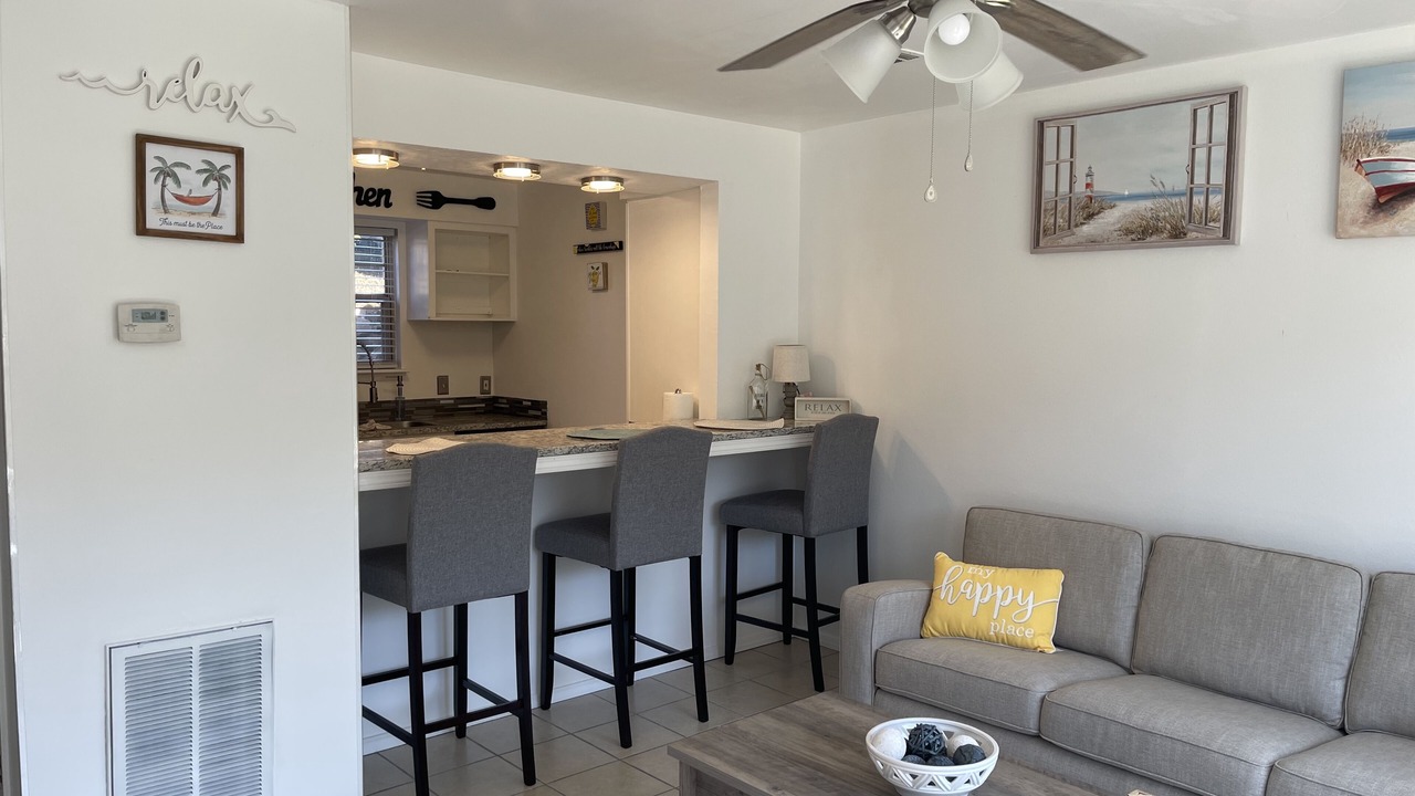Photo of Livingroom in Mid America