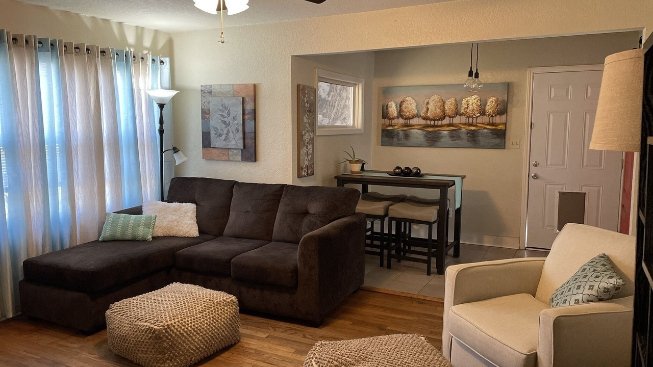 Photo of Livingroom in Benton