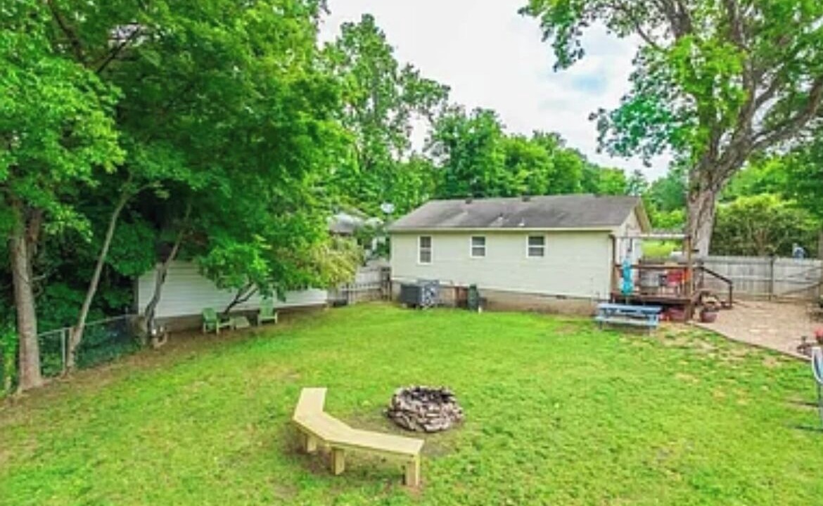 Photo of Outdoor in Benton