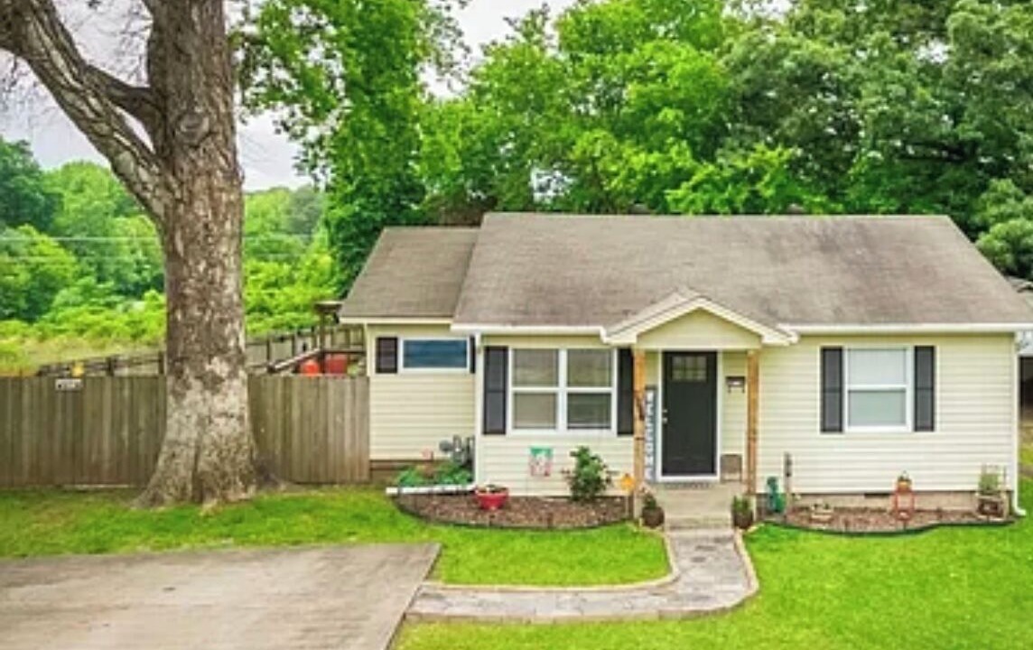 Photo of Outdoor in Benton