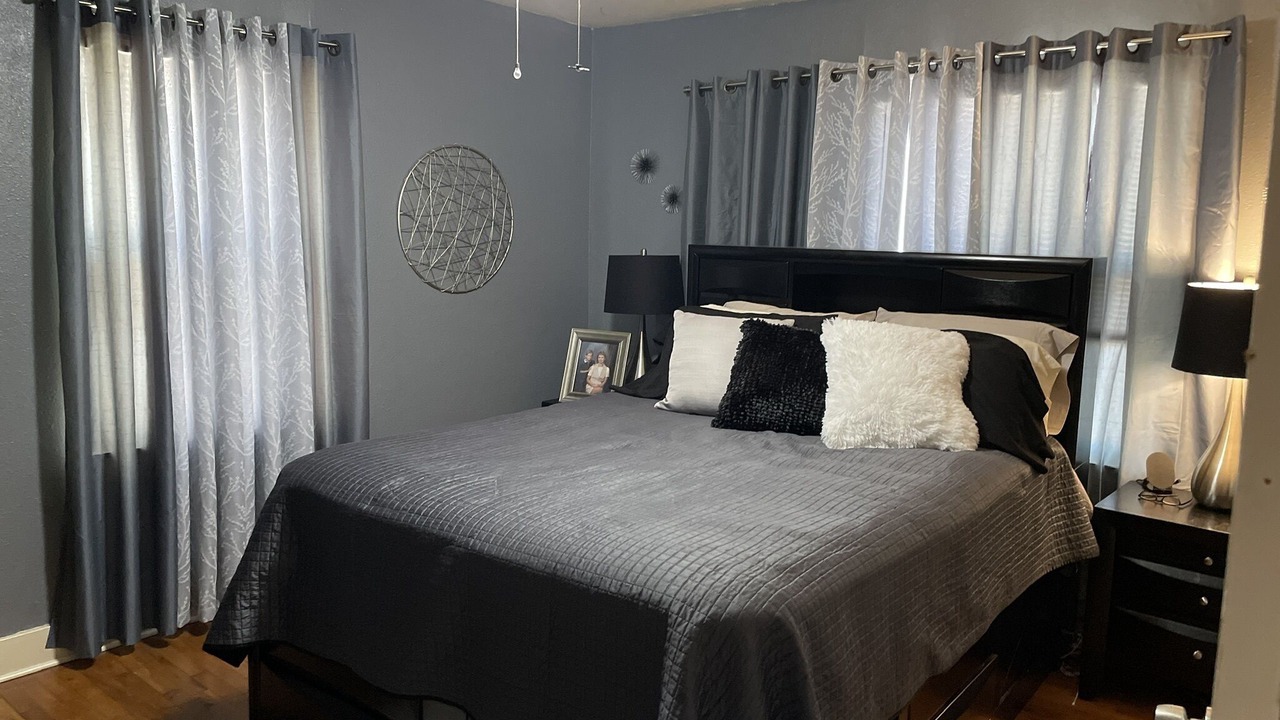 Photo of Bedroom in Benton