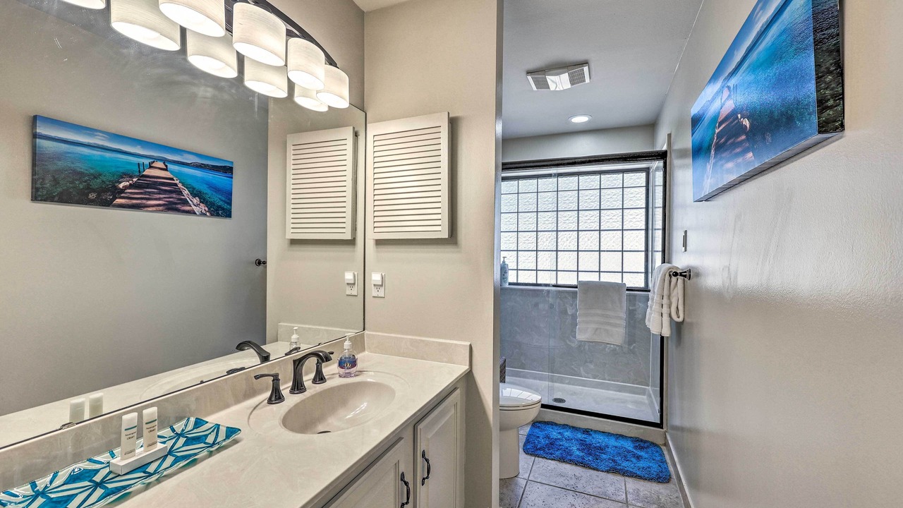 Photo of Bathroom in Lake Hamilton