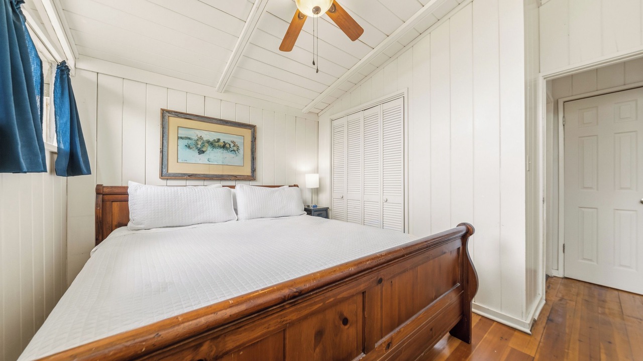 Photo of Bedroom in Lake Hamilton
