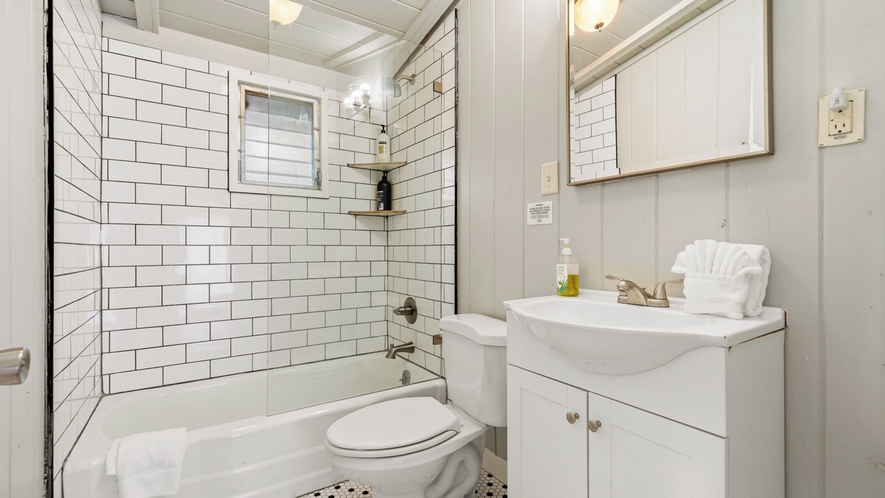 Photo of Bathroom in Lake Hamilton