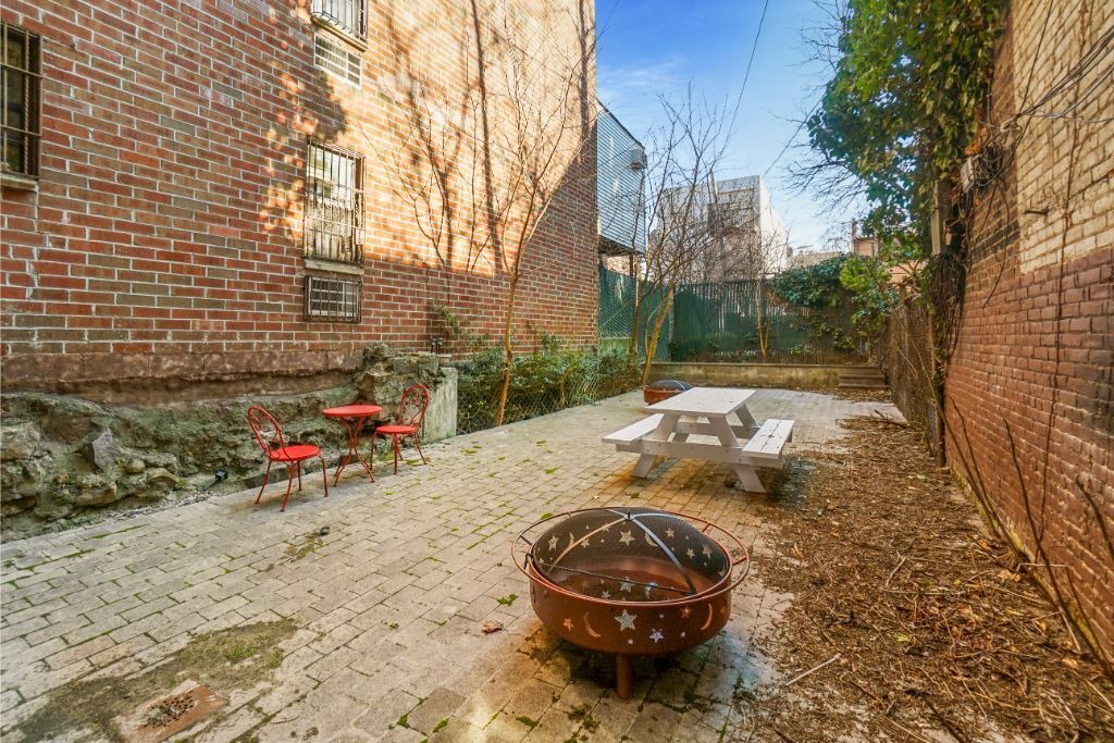 Photo of Outdoor in Williamsburg