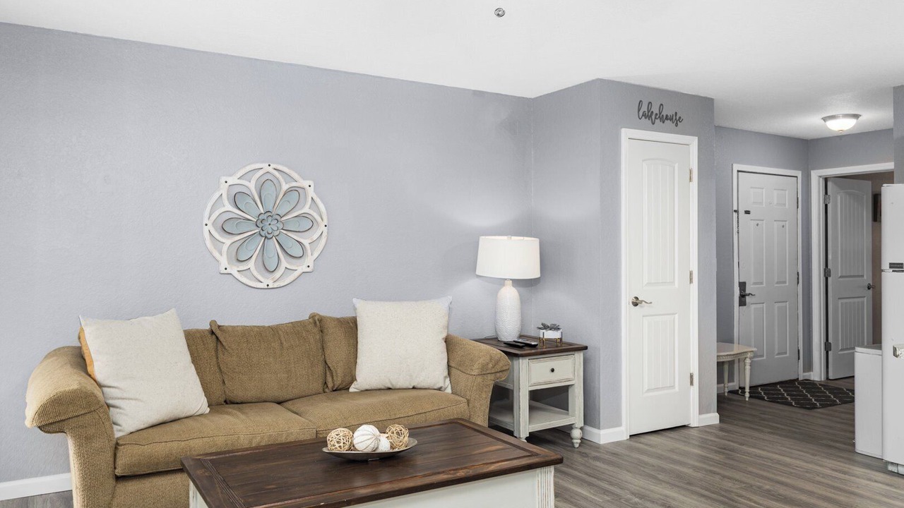 Photo of Livingroom in Village of Four Seasons