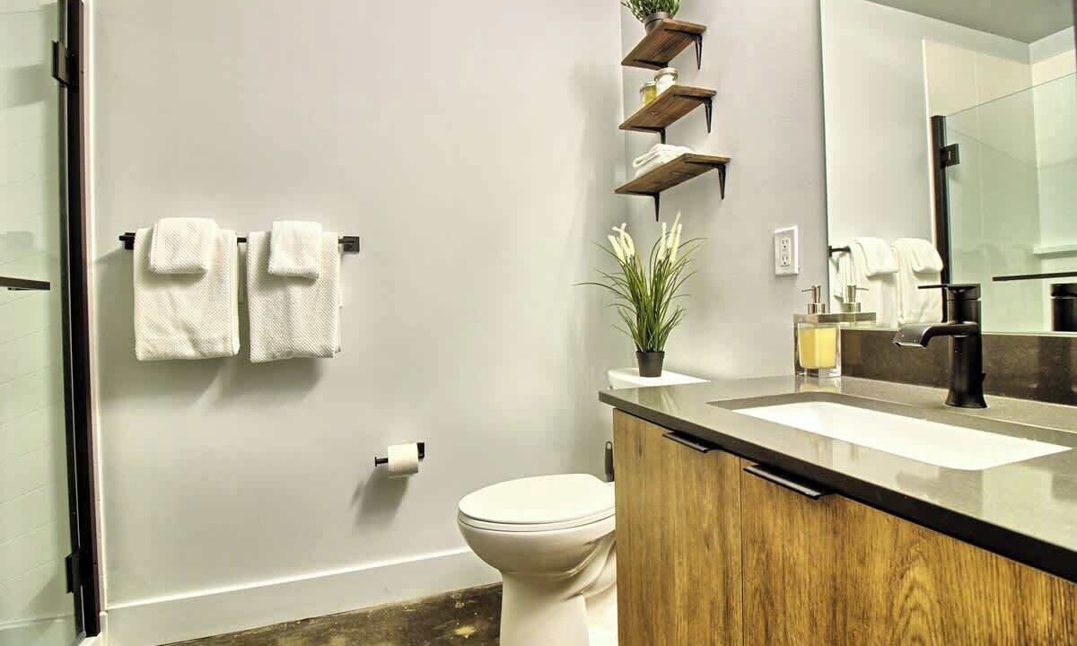 Photo of Bathroom in Midtown
