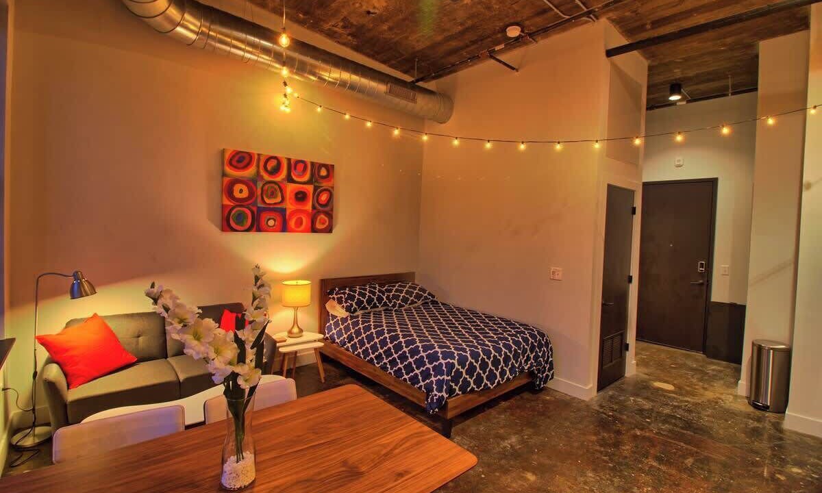 Photo of Bedroom in Midtown