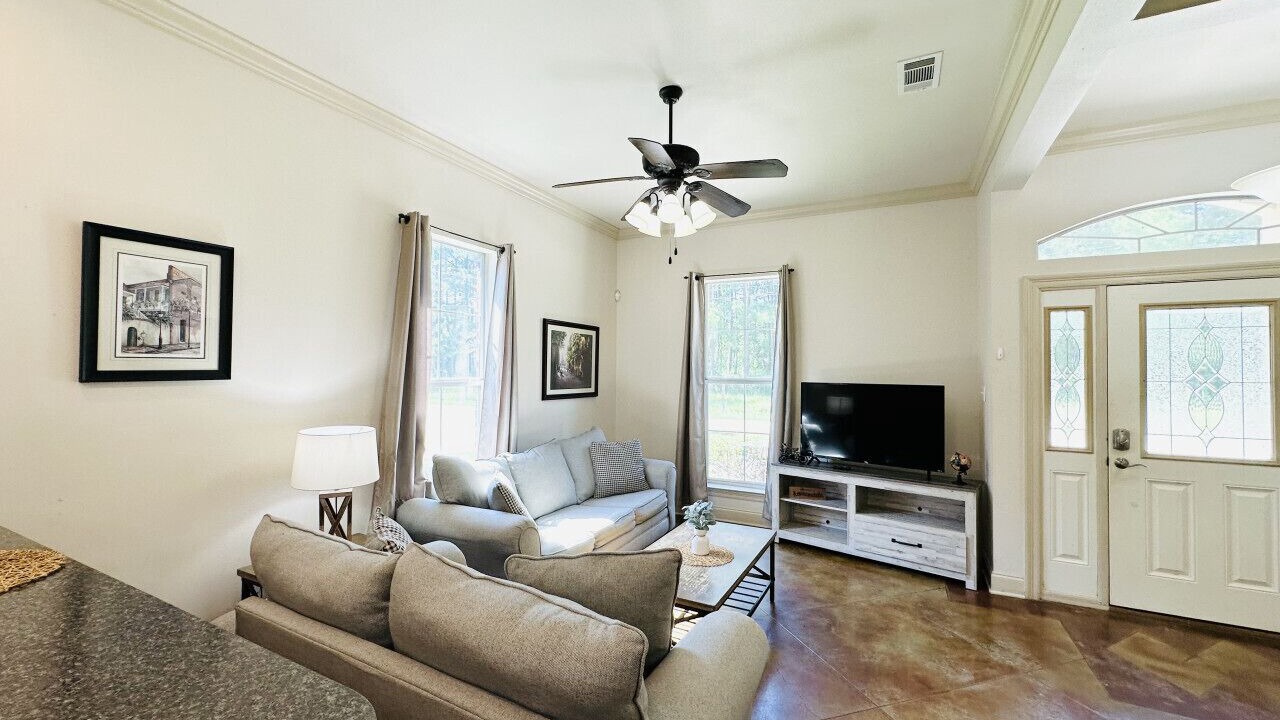 Photo of Livingroom in Pine Grove