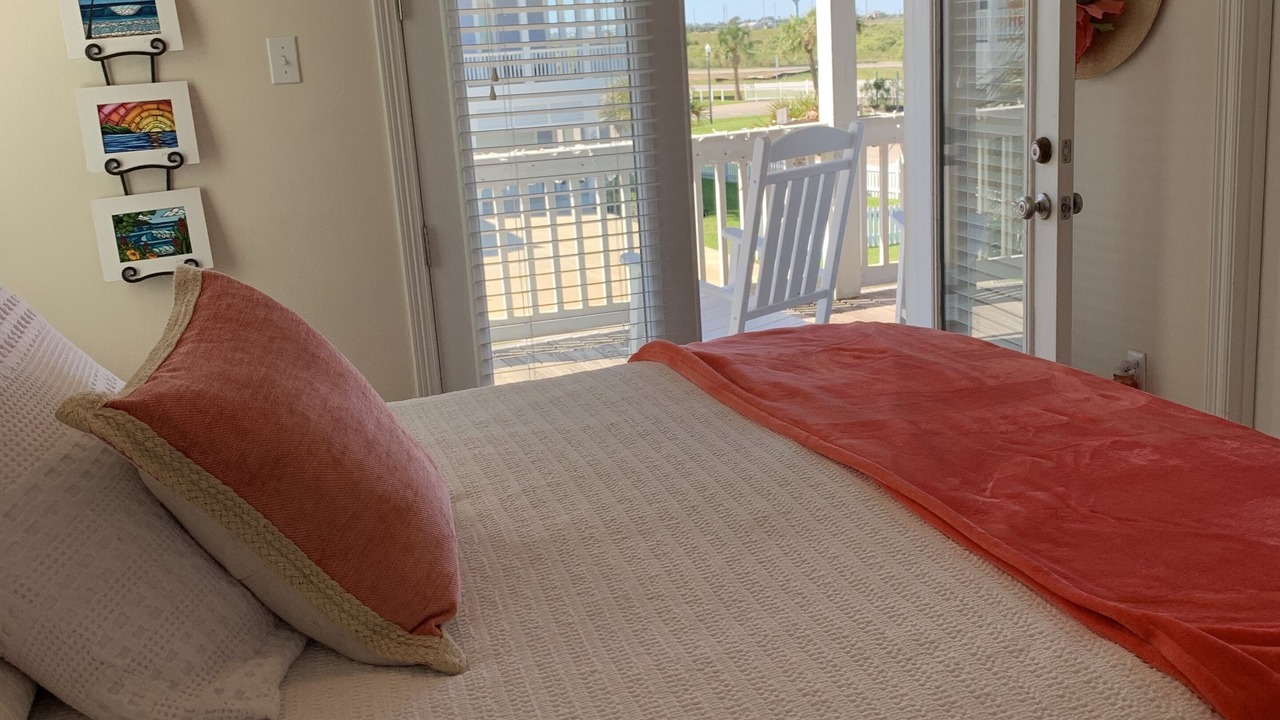 Photo of Patio Balcony in Beachside Village