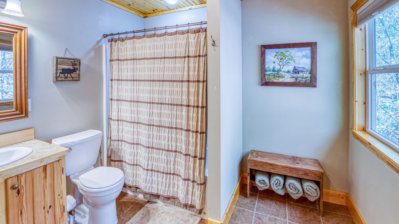 Photo of Bathroom in Jasper